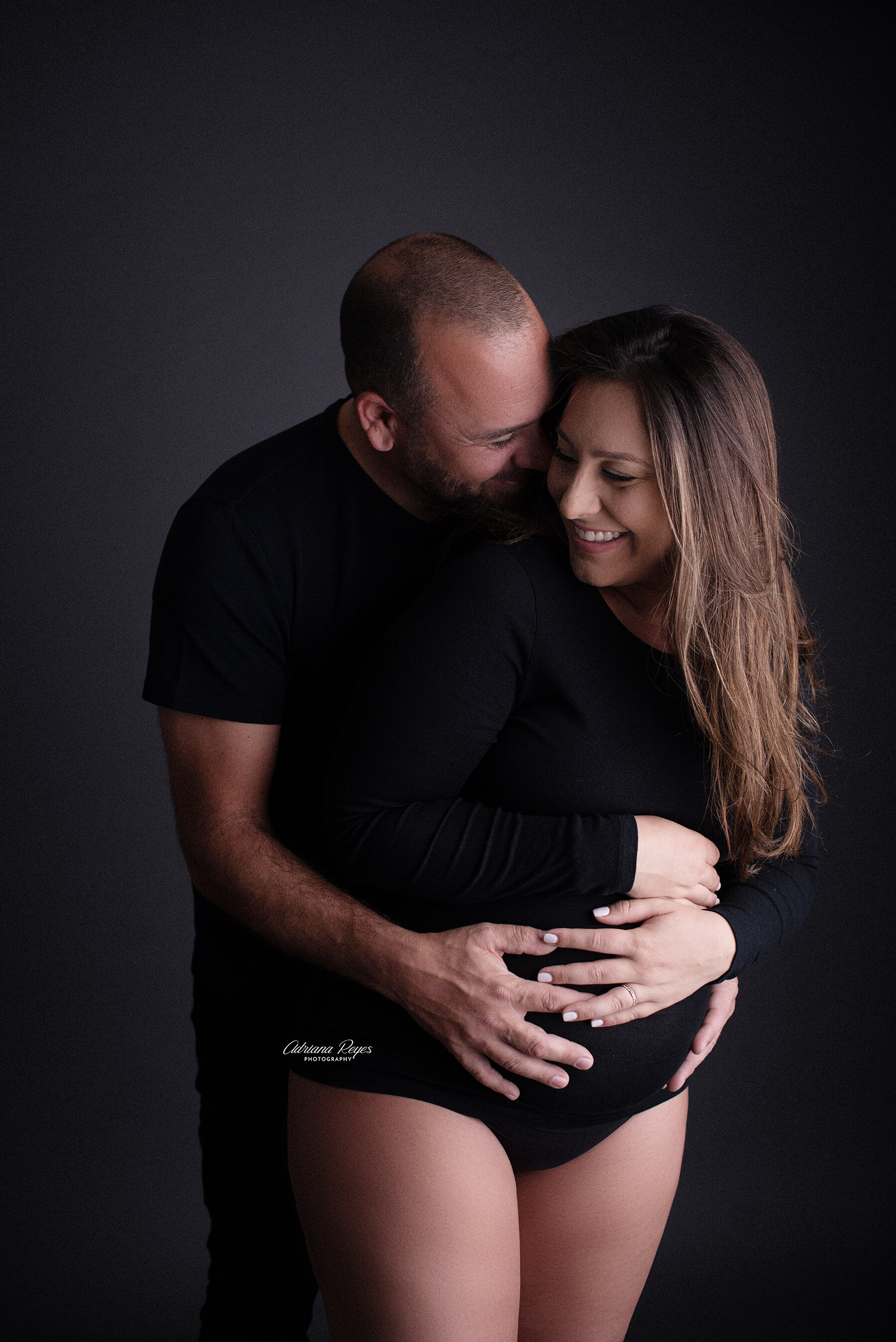 Vaughan-Maternity-Photographer-GTA-Adriana-Reyes-Photography-2020-003.jpg