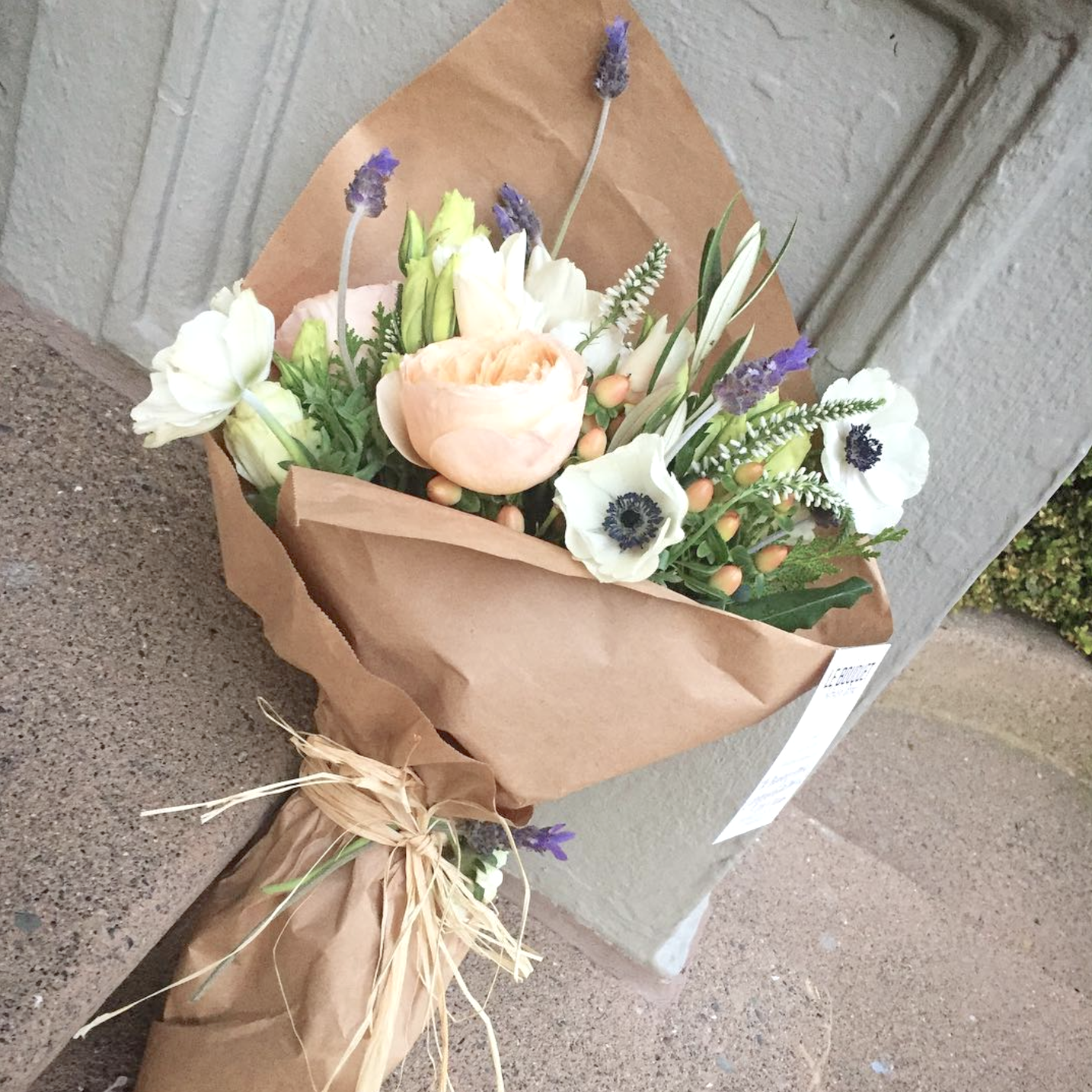 Le Bouquet Recently taken over by daughter, Ladan Shamskhou, Le Bouquet Flower Shop has been family owned & a proud part of San Francisco’s Union Street community for more than 40 years. Ladan is proud to carry flowers, plants and seasonal branches from local farms, keeping a welcoming shop where clients and passers-by can share and enjoy the unusual beauty this world offers. 