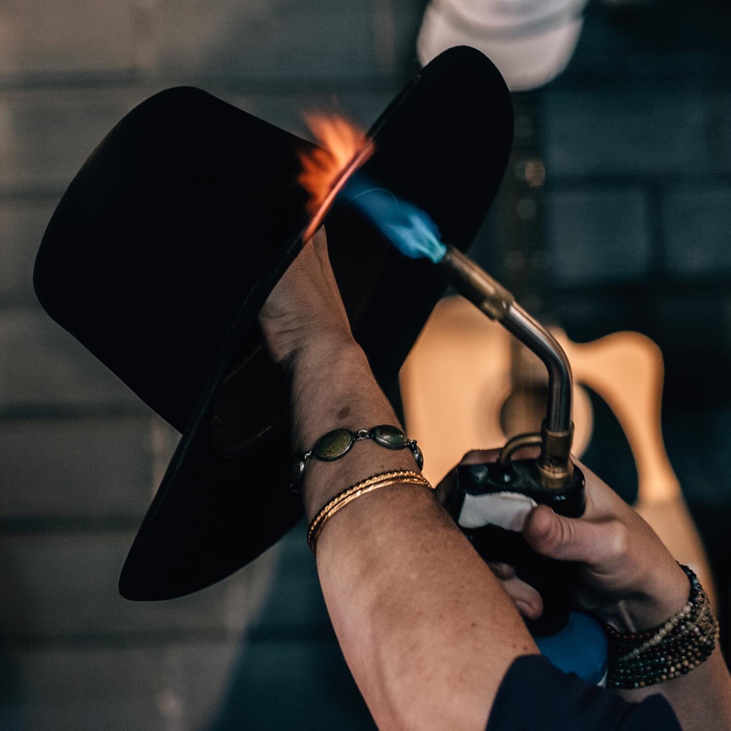 &hearts; Love is a burning thing
And it makes a fiery ring
Bound by wild desire
I fell into a ring of fire &hearts; Happy Valentine&rsquo;s Day!
&bull;
&bull; 📸 @caffeineandgasoline.x
#aspenhatter #customhats #bespoke #artisans #locallymade #customh