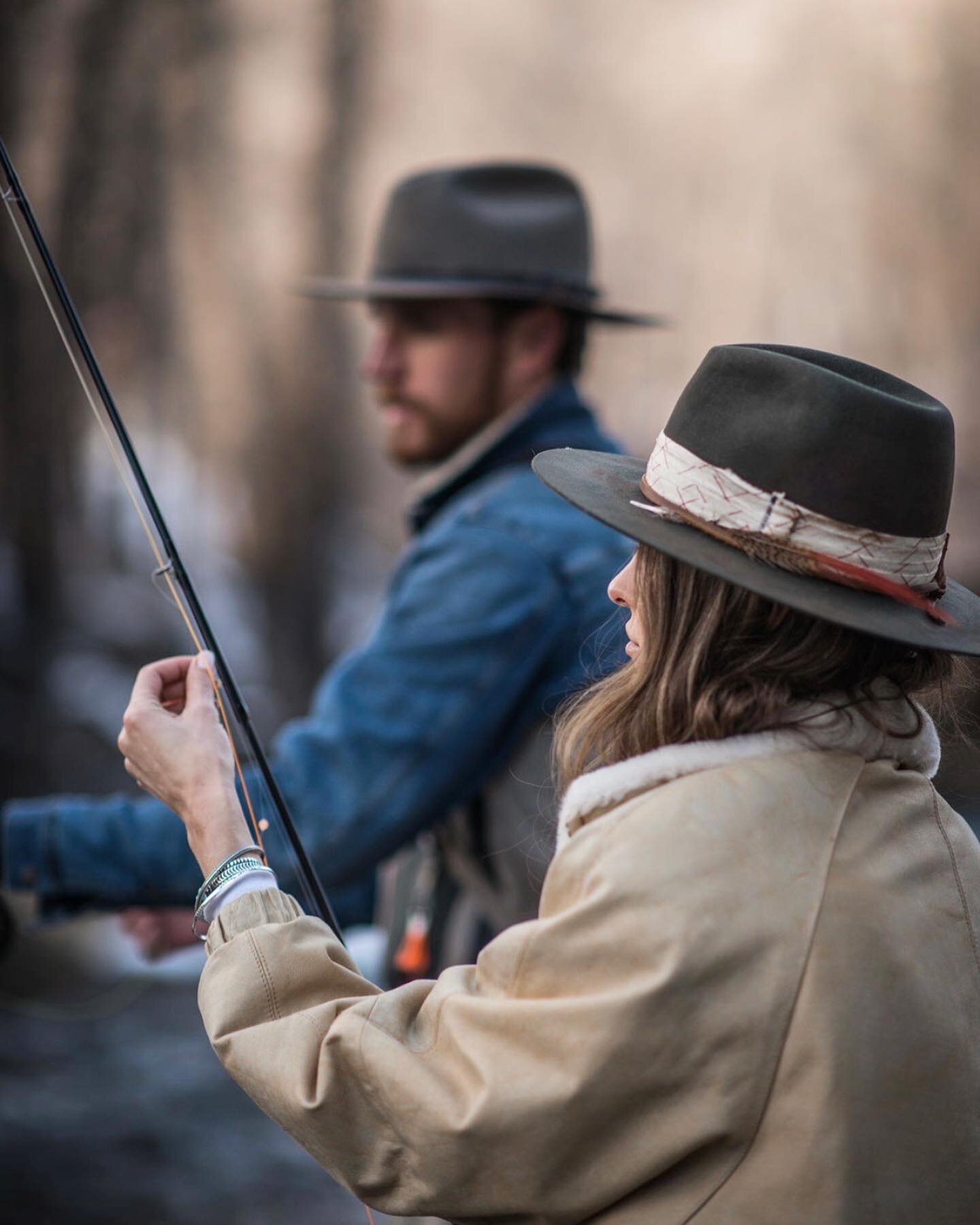 Moments of outdoor zen. 🎣 
&bull;
&bull;
&bull; 📷 @siriraitto 
#aspenhatter #customhats #bespoke #artisans #locallymade #customhat #hatter #westernvibes #aspen #aspenco #austintx #austin365 #handmade #customized #hatshots #hats #style #bohostyle #p