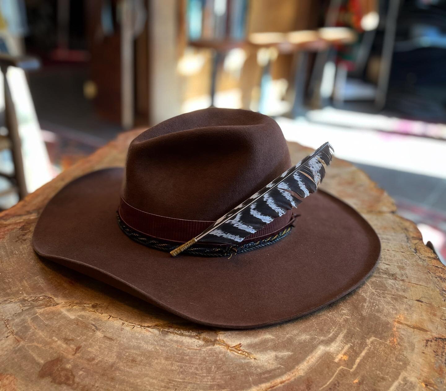 Unique- achieved with every custom style we create. 
&bull;
&bull;
&bull; 📷 @waywardroamer
#aspenhatter #customhats #bespoke #artisans #locallymade #customhat #hatter #westernvibes #aspen #aspenco #austintx #austin365 #handmade #customized #hatshots