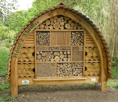 Bee Hotel in Jardin des Plantes, Paris – the Paris Botanic Gardens