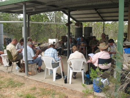 Flexible training and open learning in an outdoors classroom – participants at the Certificate III Agriculture (Beekeeping) course in Queensland Photo courtesy Carmel Burnham