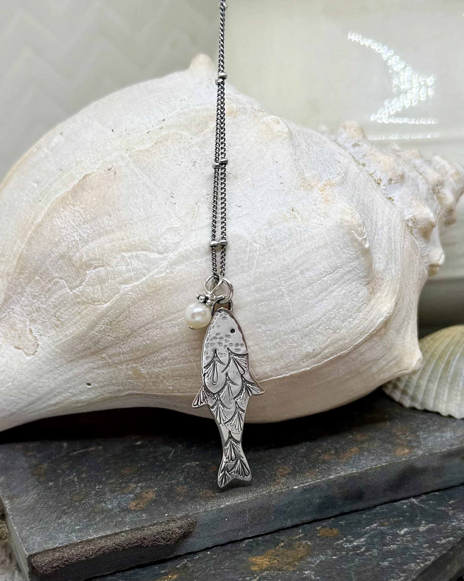 fishnecklace3.jpg