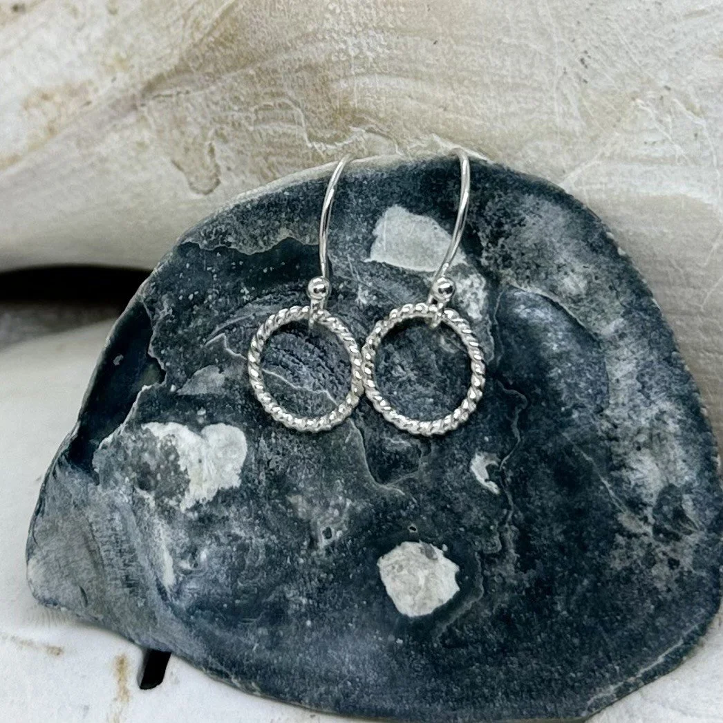tinytwistedoearrings4.jpg