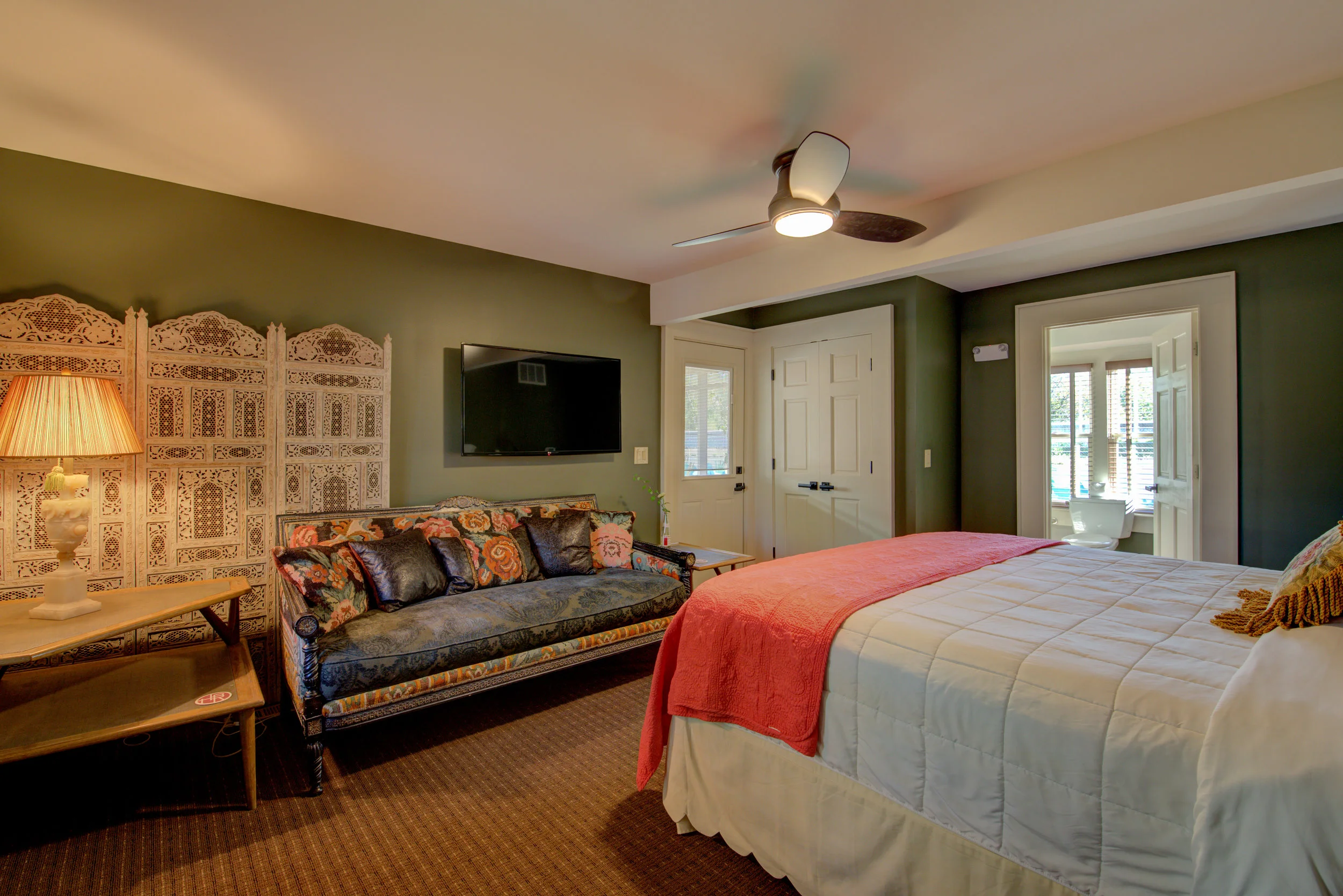 Room 10 from entry.jpg