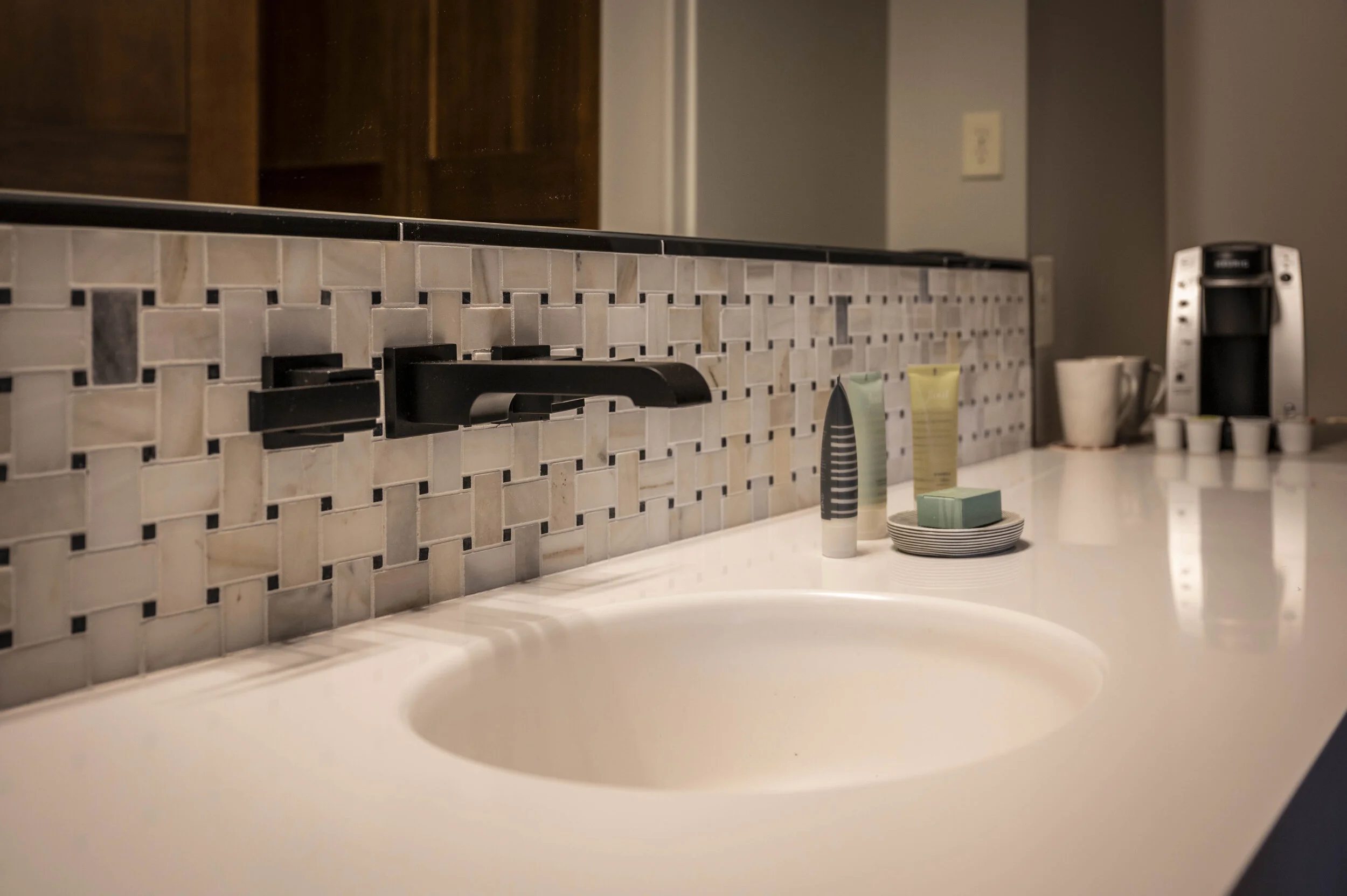 201 Bath 2.jpg