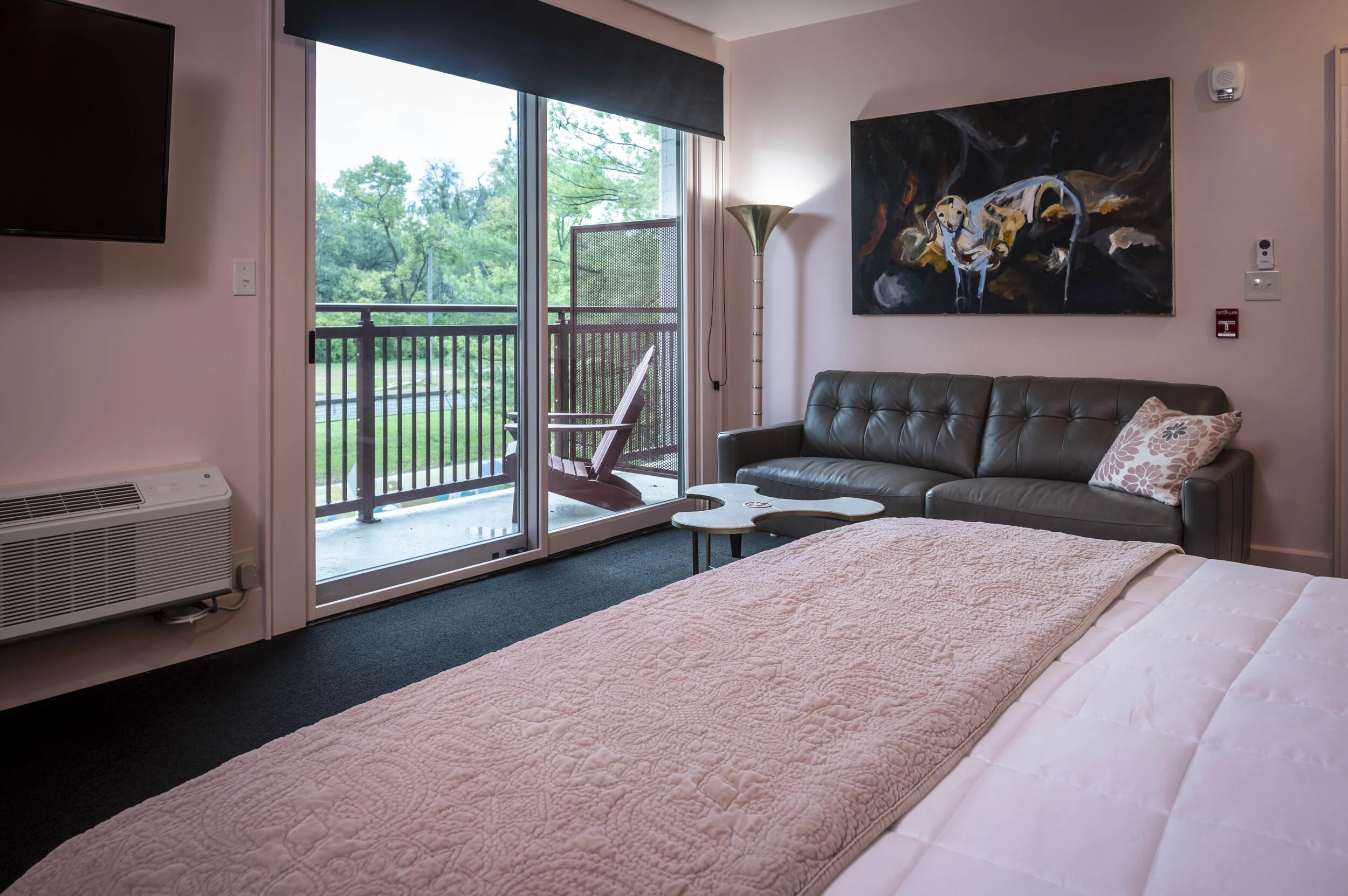202 Bed 2.jpg