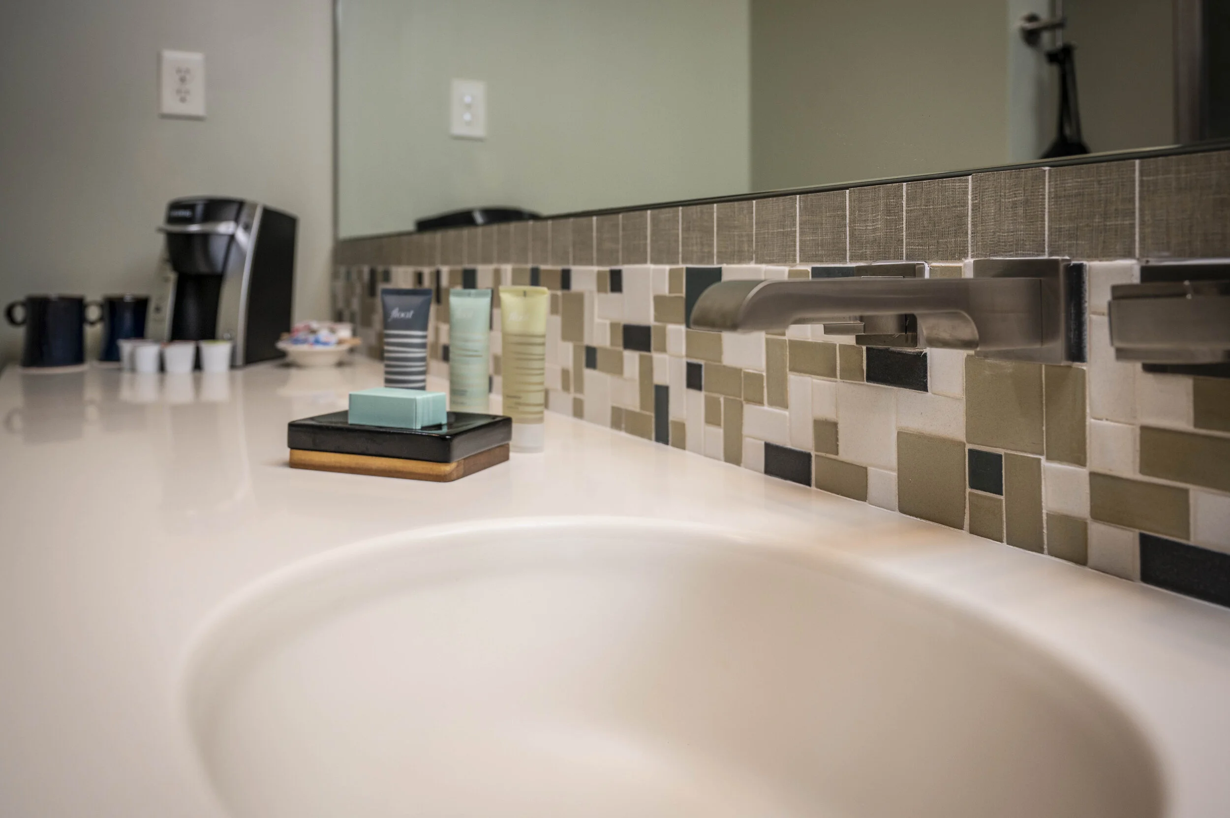 301 Bath.jpg