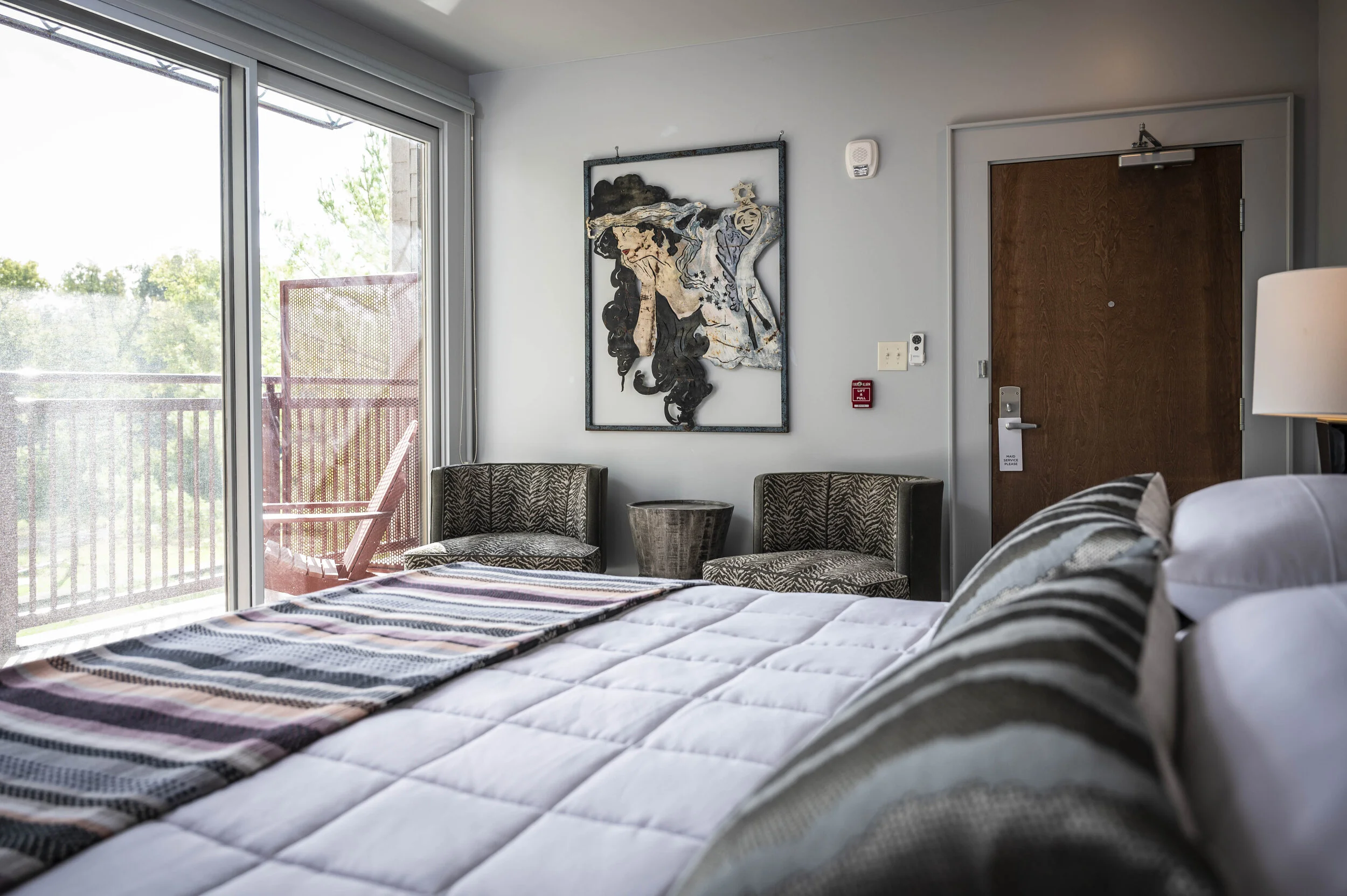 302 Bed 7.jpg