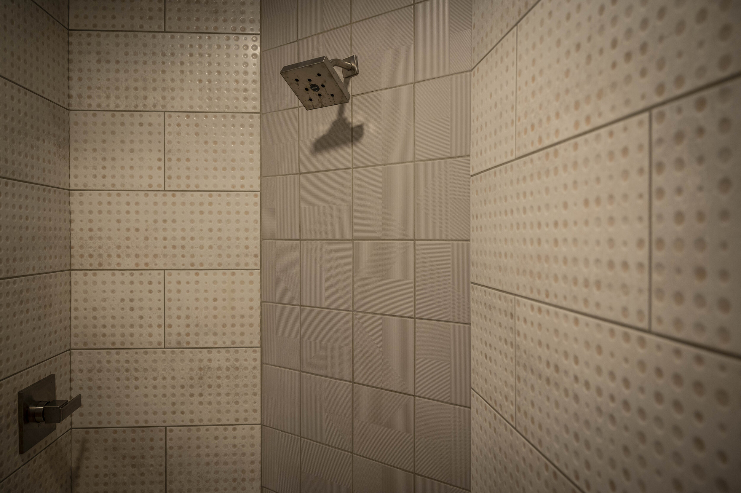 302 Shower 5.jpg