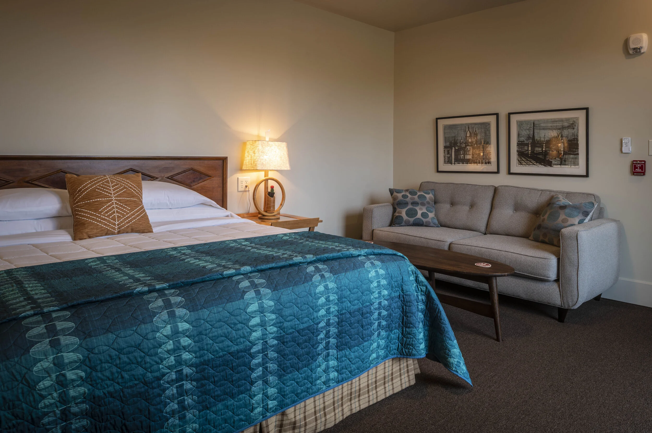 401 bed 3.jpg