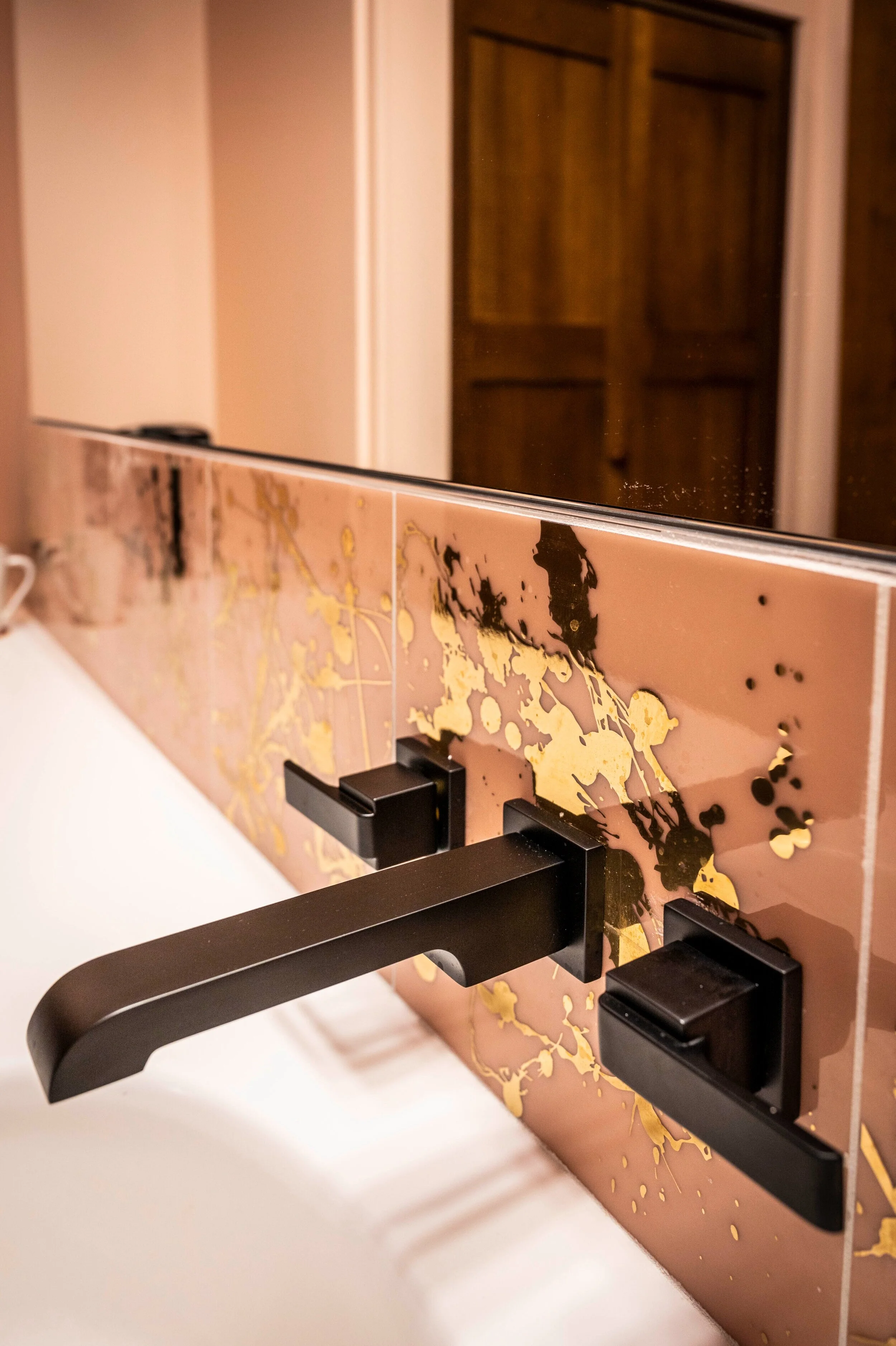 202+Bath+3.jpg