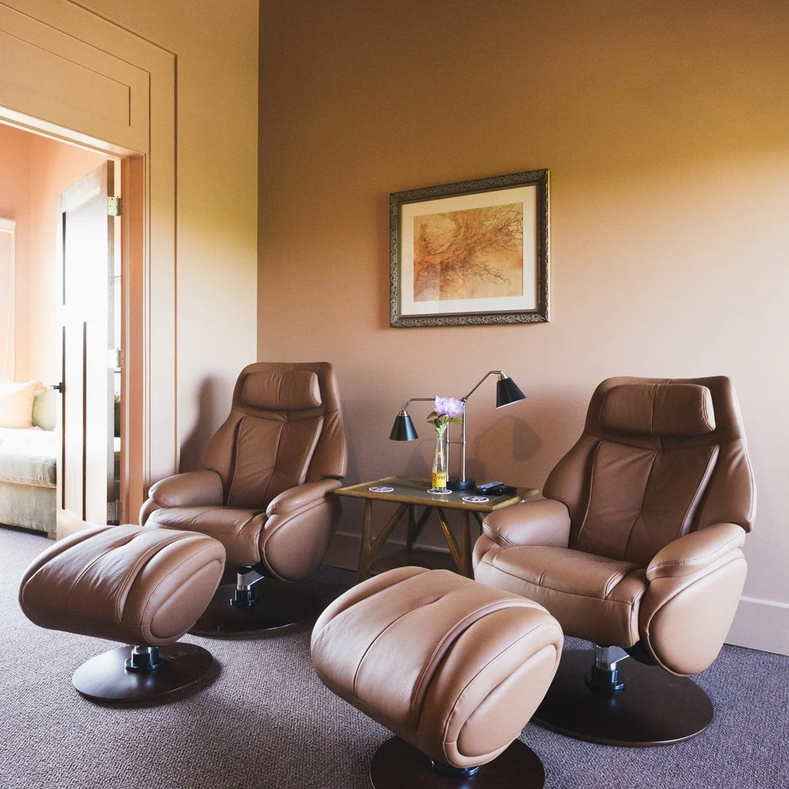 hotelbroadripple_0329-2-(1)-square-1111x1111.jpg
