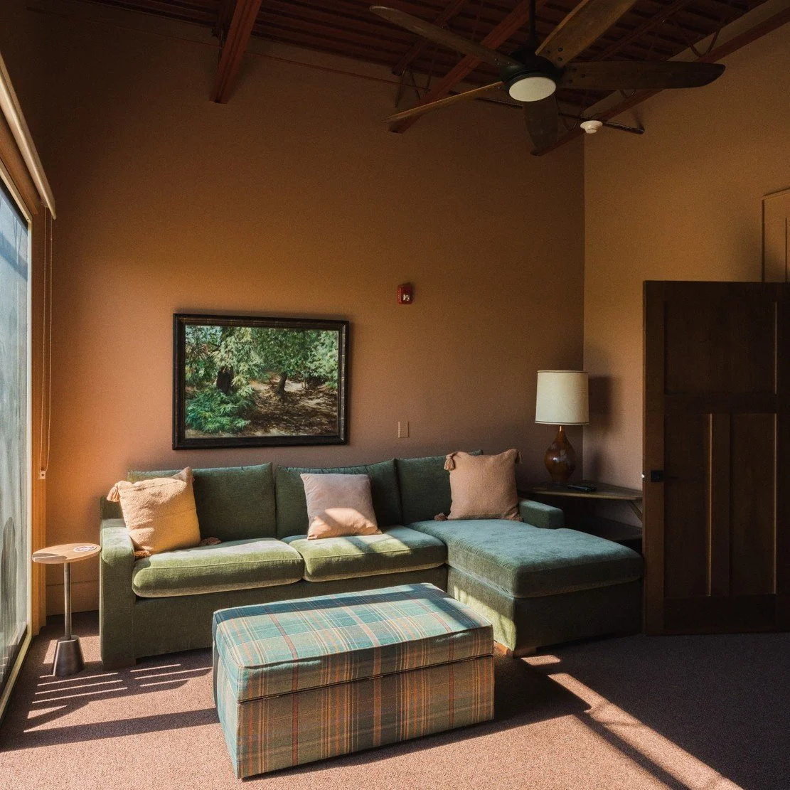 hotelbroadripple_0326-2-square-1111x1111.jpg