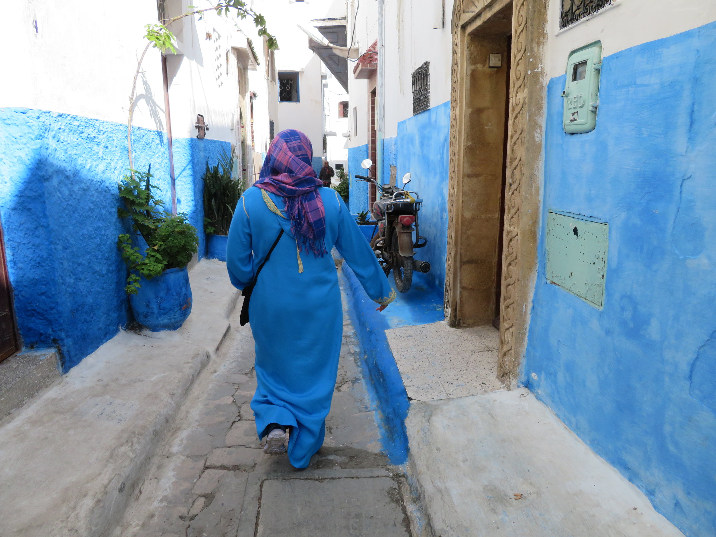 Strolling the medina of the Blue City...