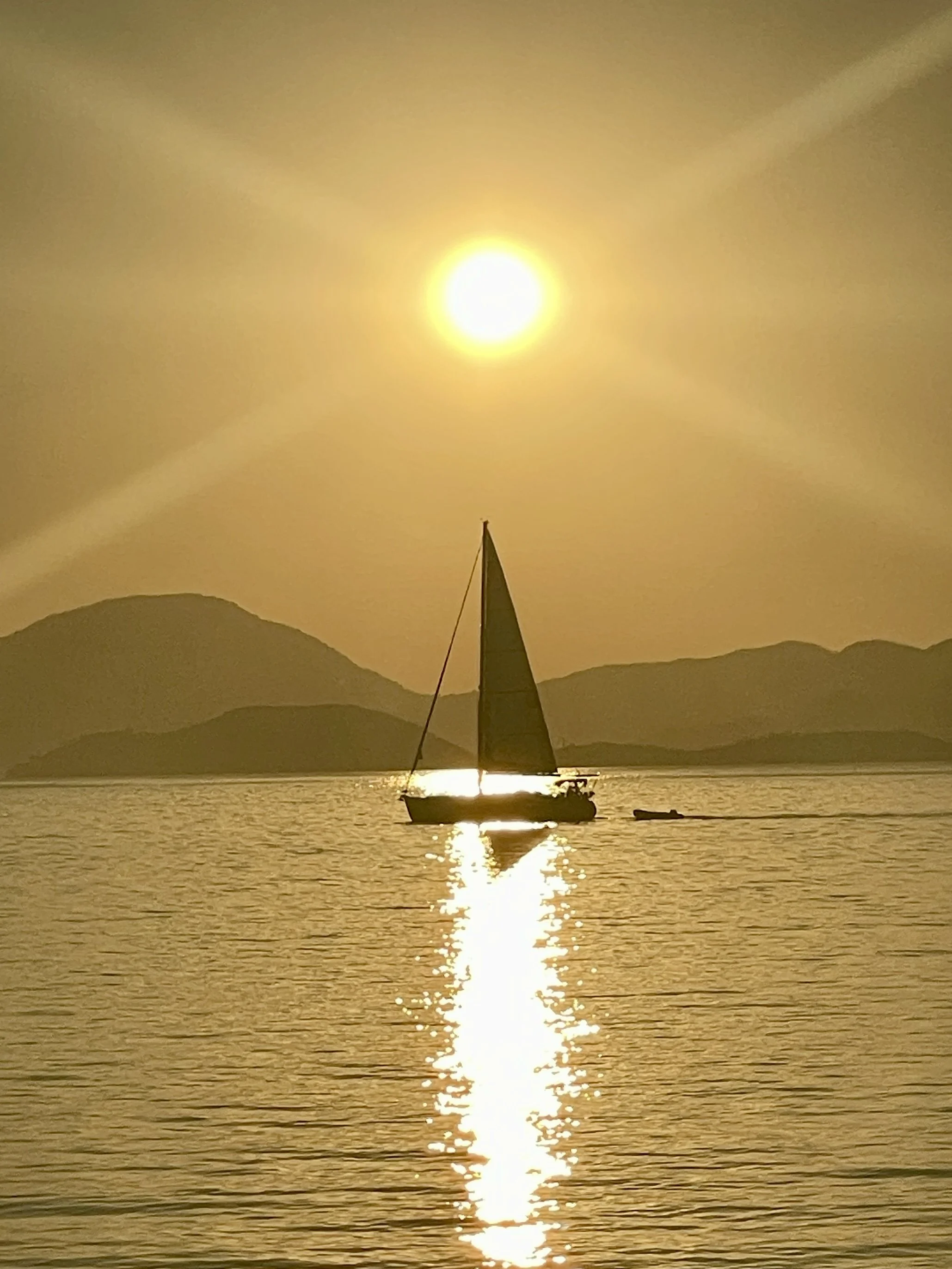 THE TURQUOISE COAST, A DAZZLING CLICHÉ