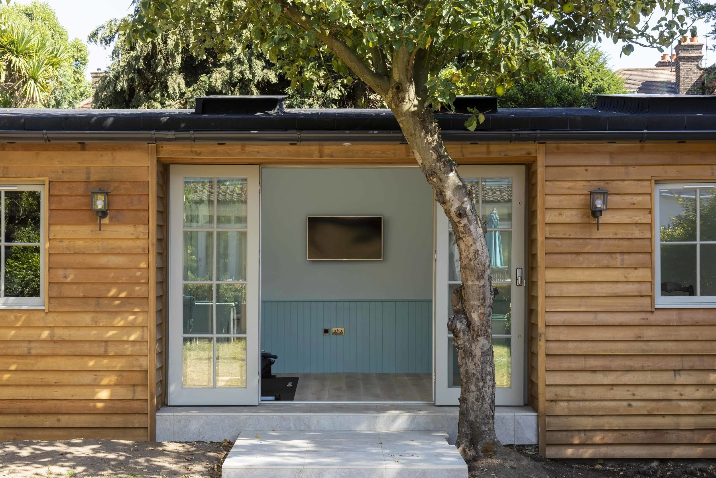 eastbourne road summer house-1-min.jpg