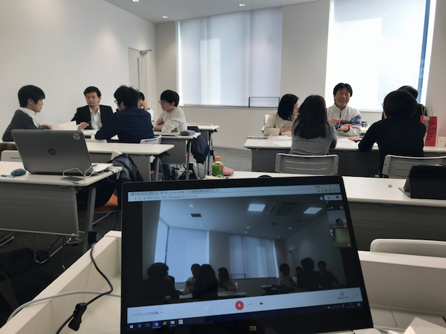 東京会場と大阪会場を結んだスクーリングの様子