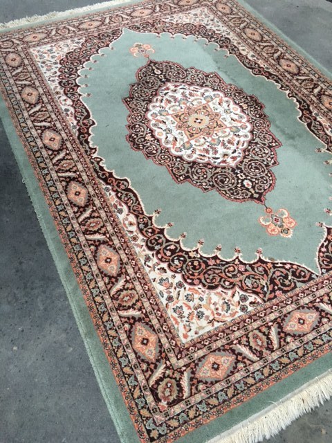 Pale Green Persian Rug 2.5m x 1.7m $45