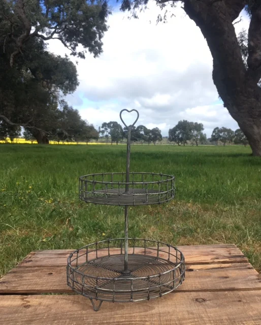 2 Tiered Wire Cake Stand33cm x 21cm