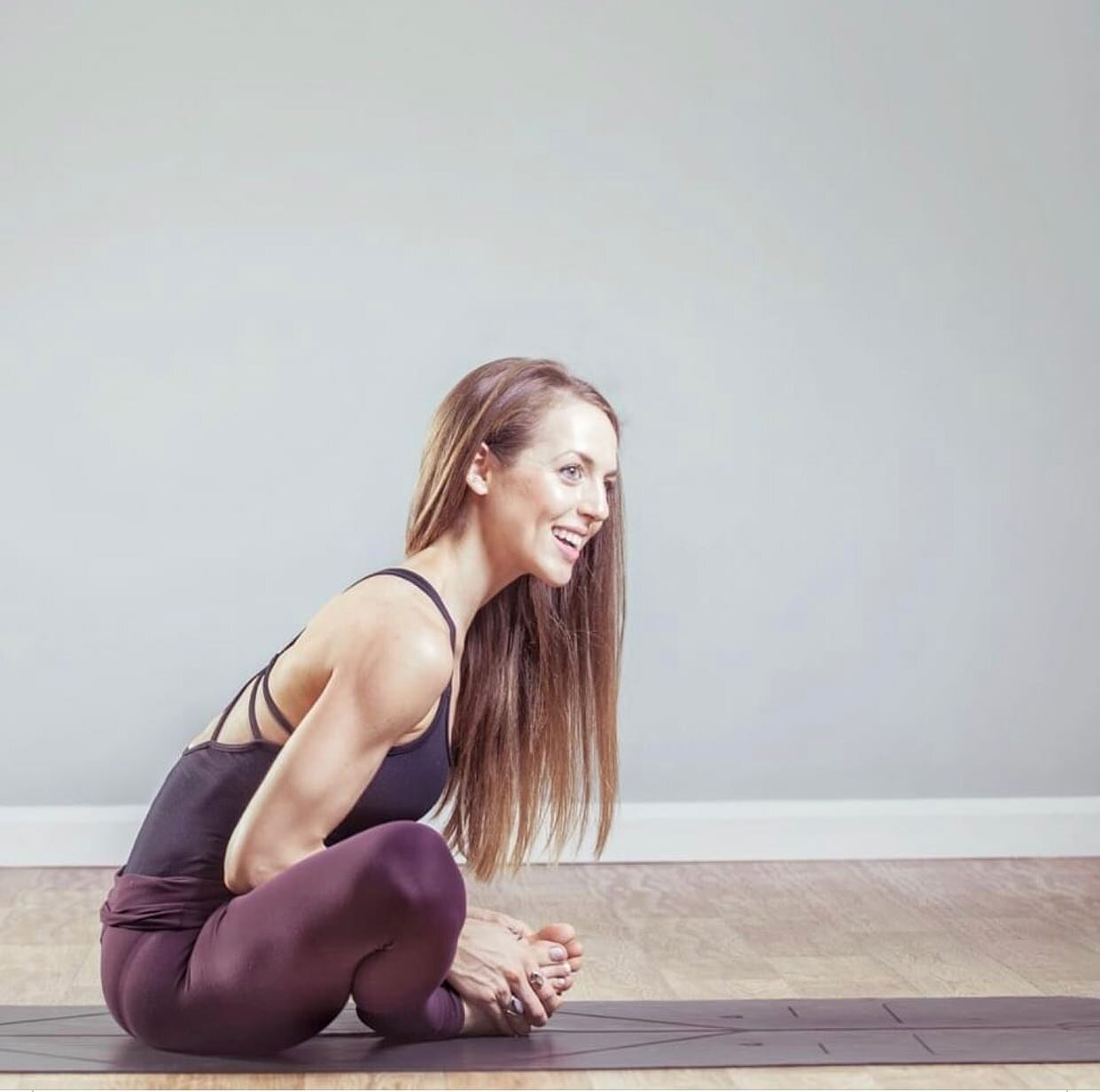 TEACHER INTRO
-
Hey! I'm Pippa- I'll be teaching the yoga sessions at the very special WOMENS EMPOWERMENT RETREAT. I am very excited to be back in Yorkshire at the Old Granary.
This Space holds a special place in my heart and has done so since 2015 w