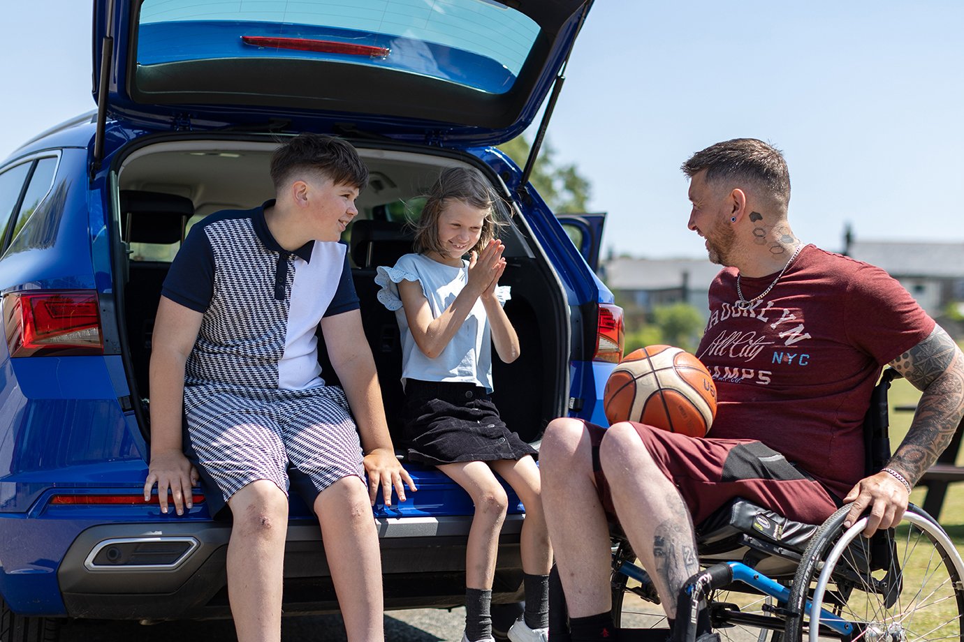 andy-bate-man-wheelchair-children-motability-car-boot.jpg