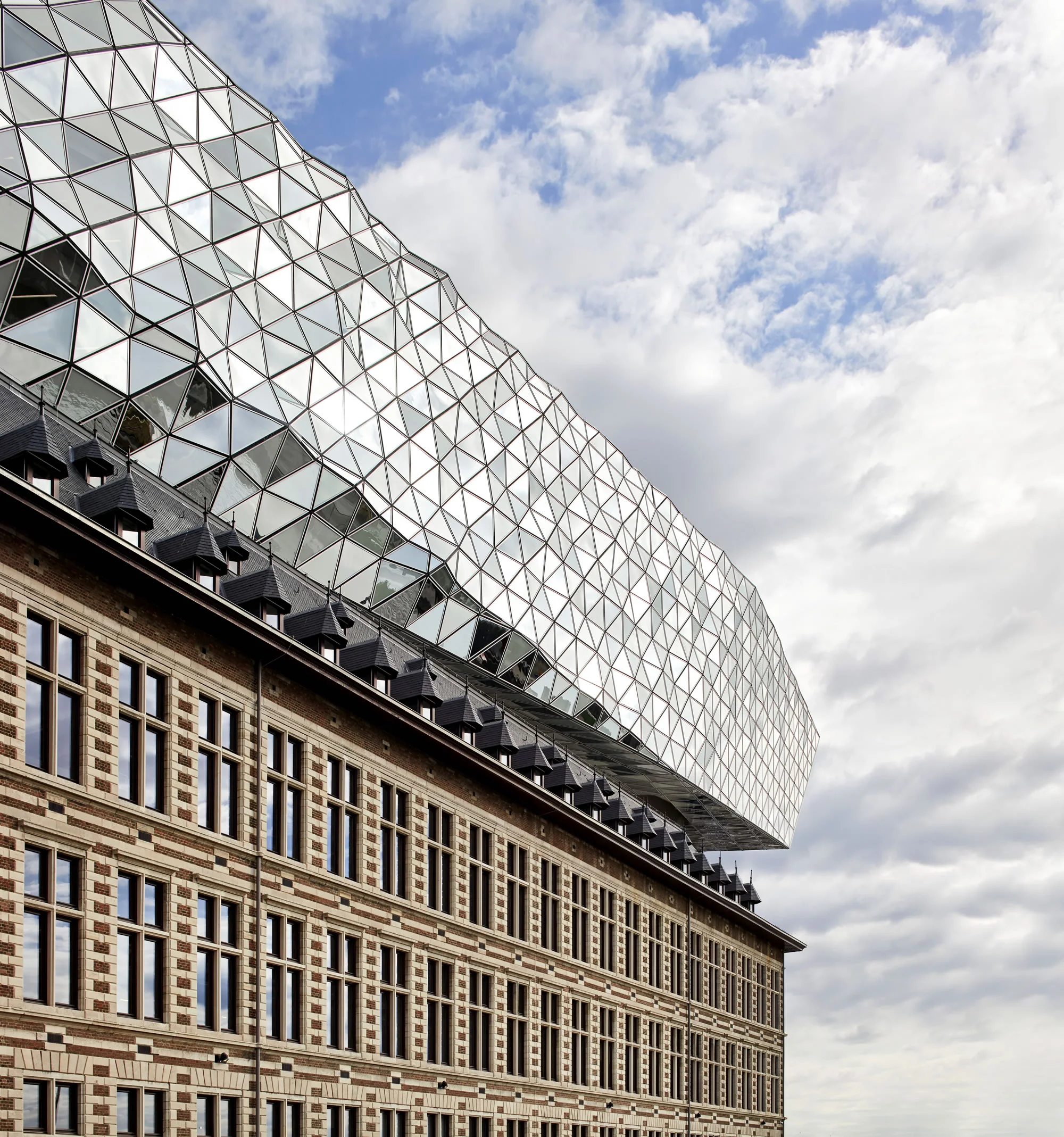 ZHA_Port House_Antwerp_∏Hufton+Crow_001.jpg