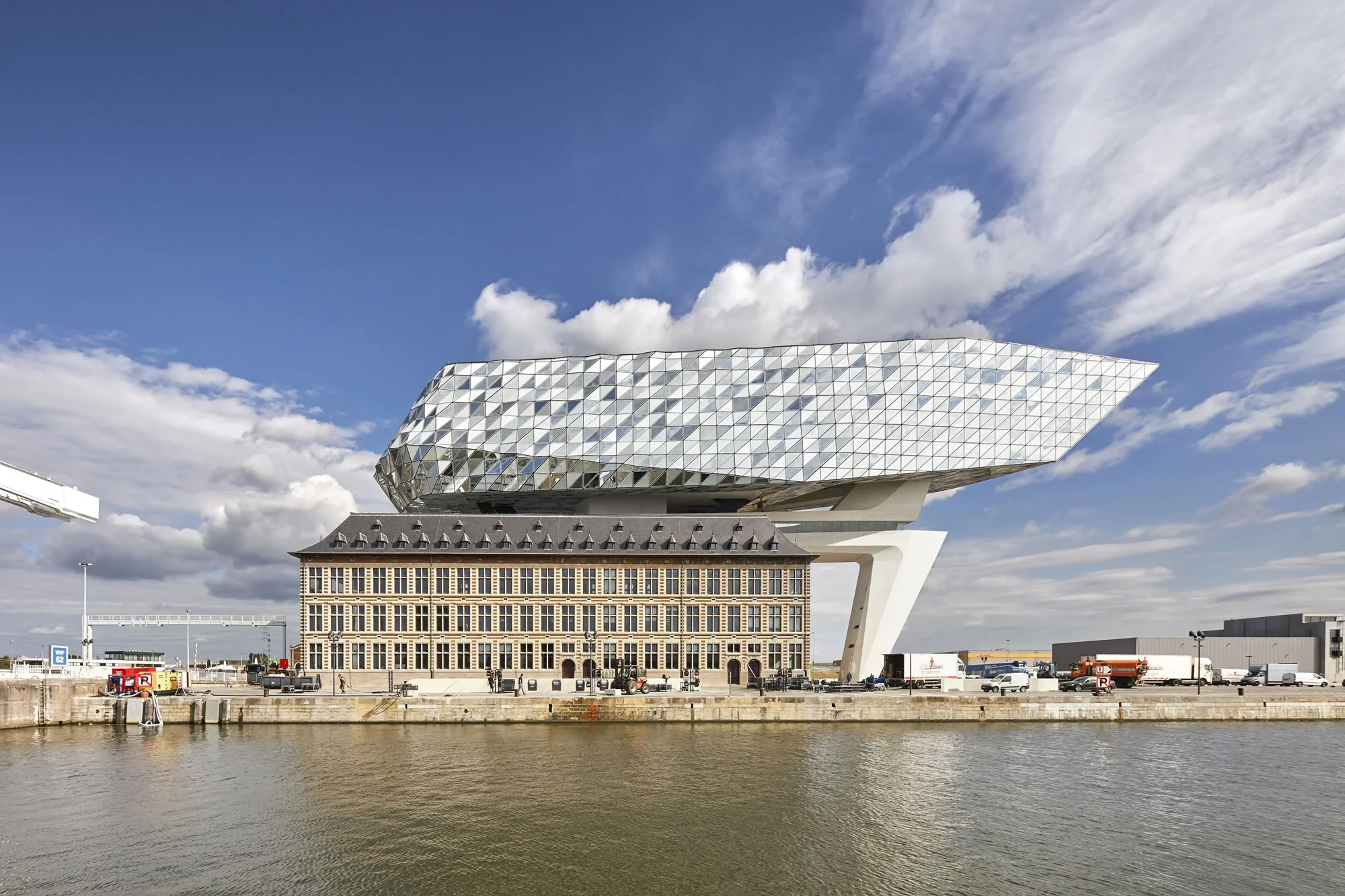 ZHA_Port House_Antwerp_∏Hufton+Crow_007.jpg