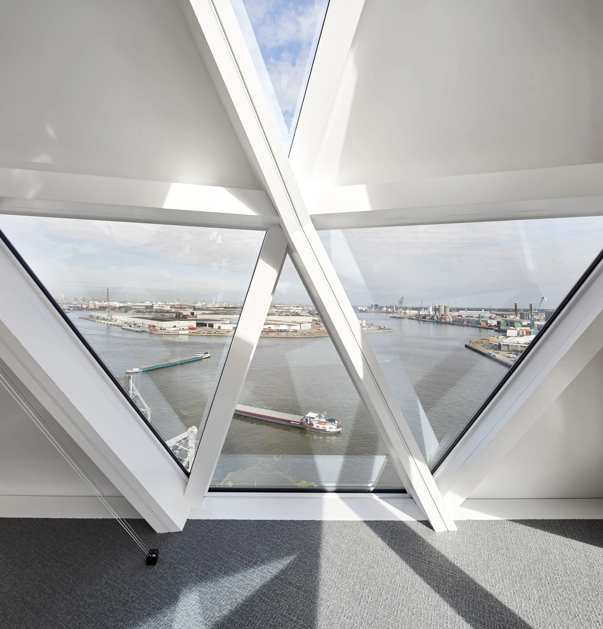 ZHA_Port House_Antwerp_∏Hufton+Crow_012.jpg