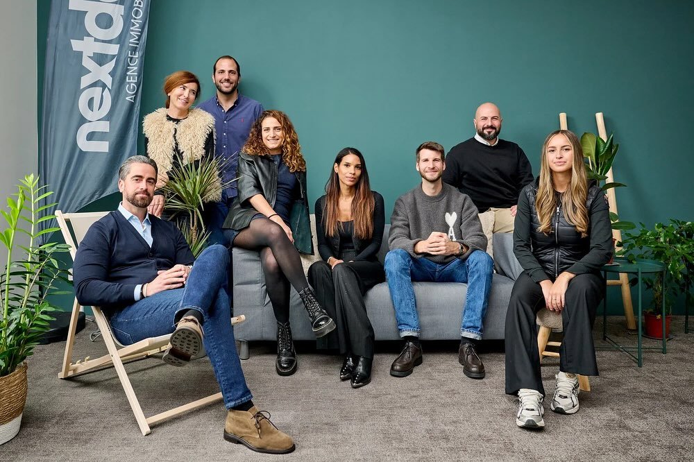 L&rsquo;IMMOBILIER AVEC UN SUPPL&Eacute;MENT D&rsquo;&Acirc;ME

Trois associ&eacute;s passionn&eacute;s, un accompagnement &agrave; 360&deg; et une vision marketing innovante : l&rsquo;agence Nextdoor s&rsquo;impose comme une alternative cr&eacute;di