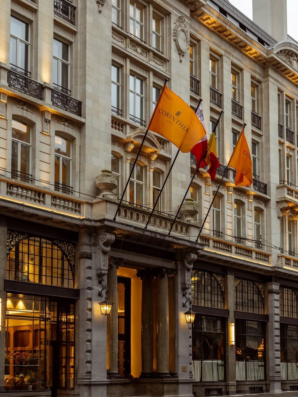 L&rsquo;&Eacute;T&Eacute; EN MAJEST&Eacute;

Et si les vacances commen&ccedil;aient sans quitter Bruxelles ? Au c&oelig;ur de la capitale, le Corinthia Brussels compose une parenth&egrave;se raffin&eacute;e o&ugrave; familles, &eacute;picuriens et am