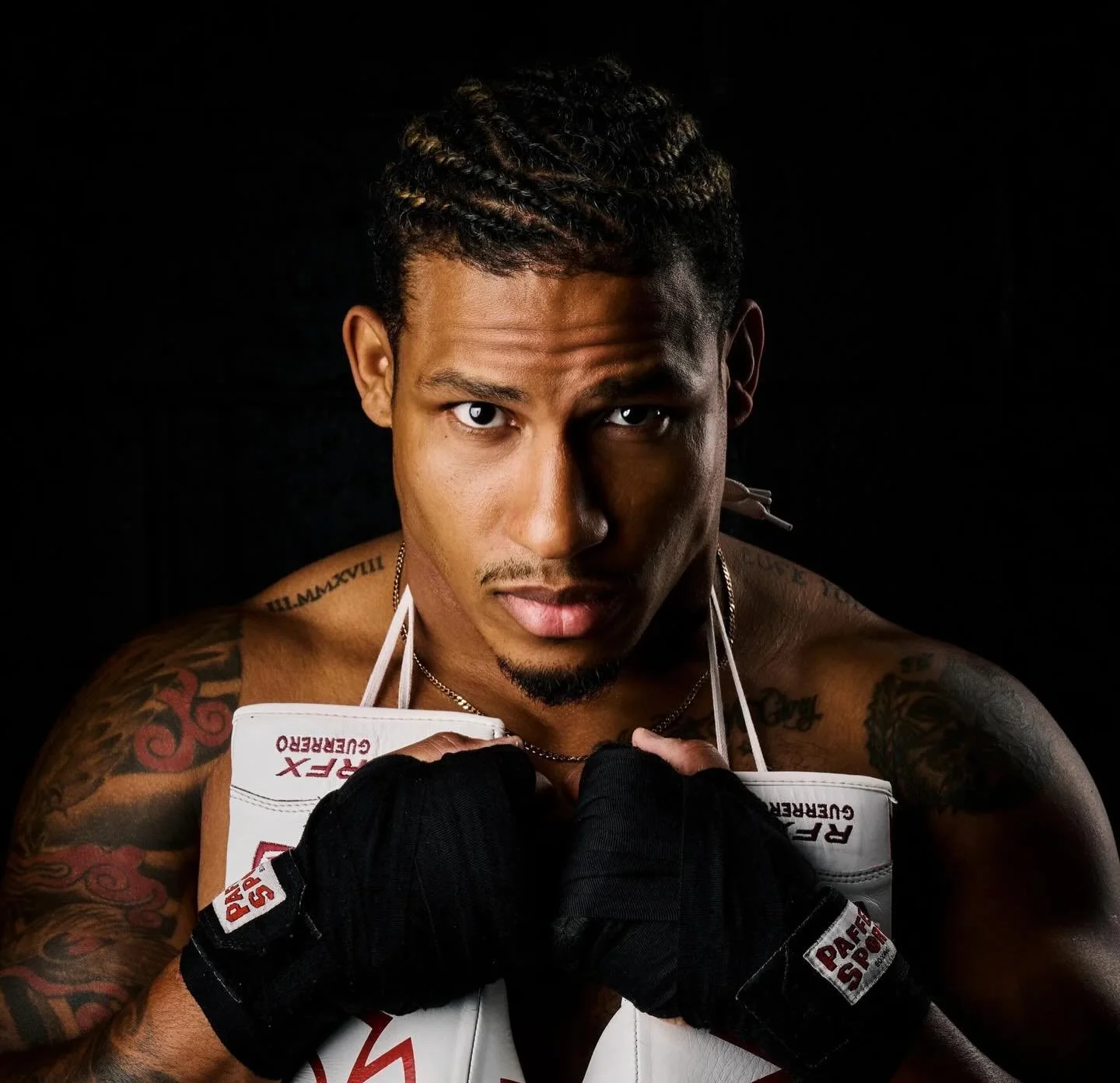 1 heure 22 avec Ryad Merhy 

&laquo; En commen&ccedil;ant &agrave; boxer, je n&rsquo;avais rien&hellip; Aujourd&rsquo;hui, j&rsquo;ai ma ch&eacute;rie et trois enfants, c&rsquo;est tout ce que je voulais et c&rsquo;est ce que la boxe m&rsquo;a offert