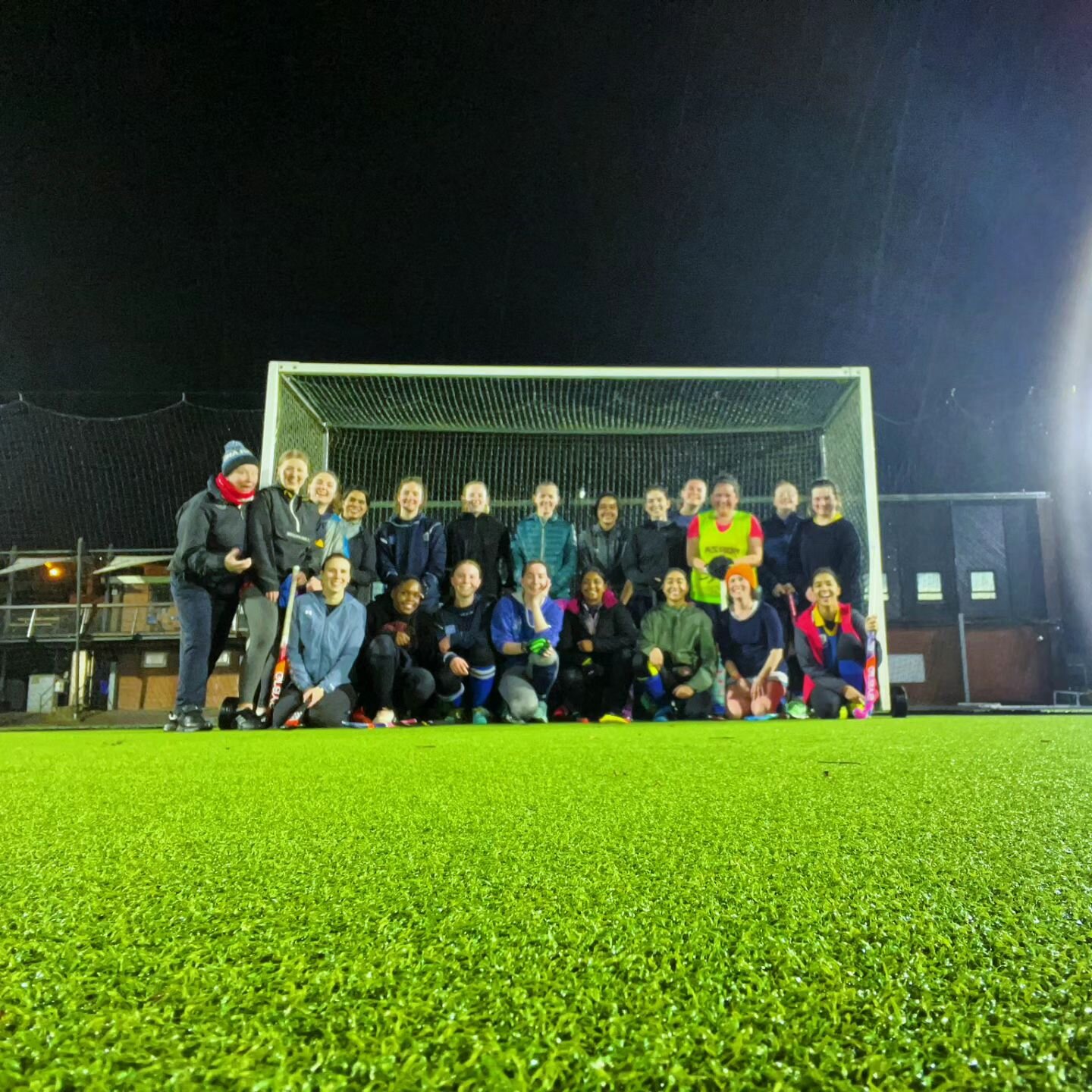 These heroes braved the rain for the 2023/24 season's final training. Thanks for sorting us all season, Coach @cnmurf! 🙌🏼💙🏑