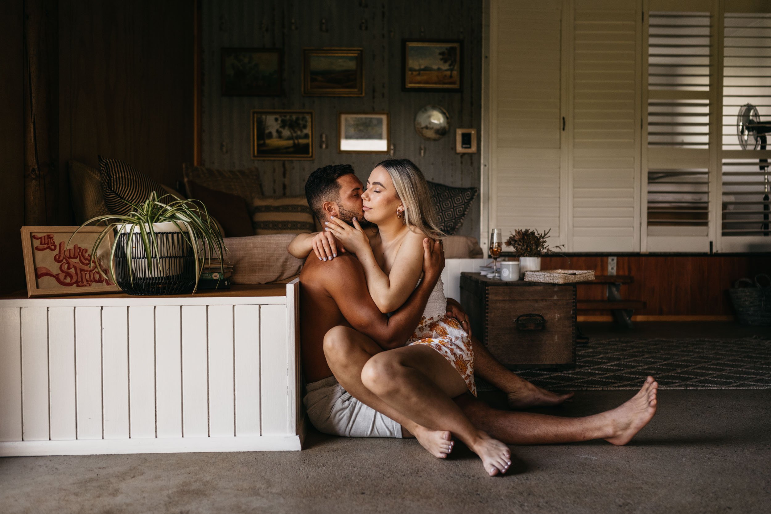 The Raw Photographer - Cairns Wedding Photographer - Couple - Raw Sesh - intimate - engagment - honeymoon - airbnb-20.jpg