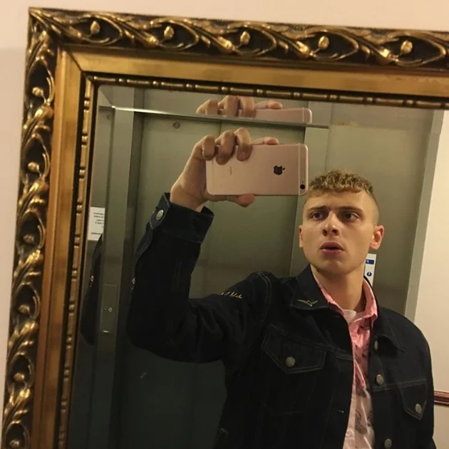 BlondeyMcCoy_ThamesLondon