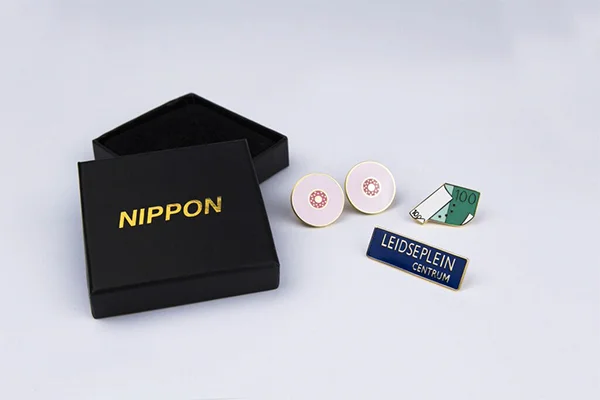 nippon_pins2