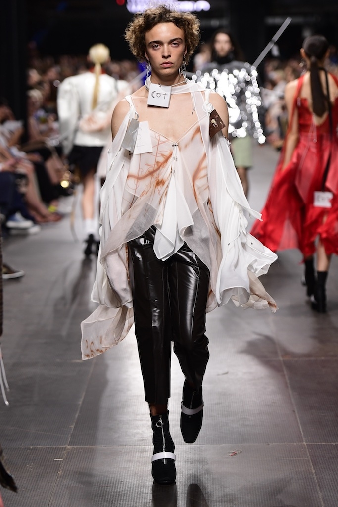 Robbie Van Mierlo SHOW2017 (image: antwerp-fashion.be )