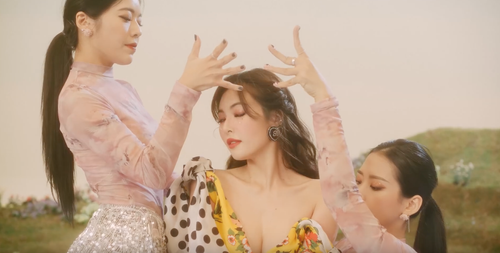 현아 Hyuna Flower Shower Knotoryus 현아 Hyuna Flower Shower Knotoryus