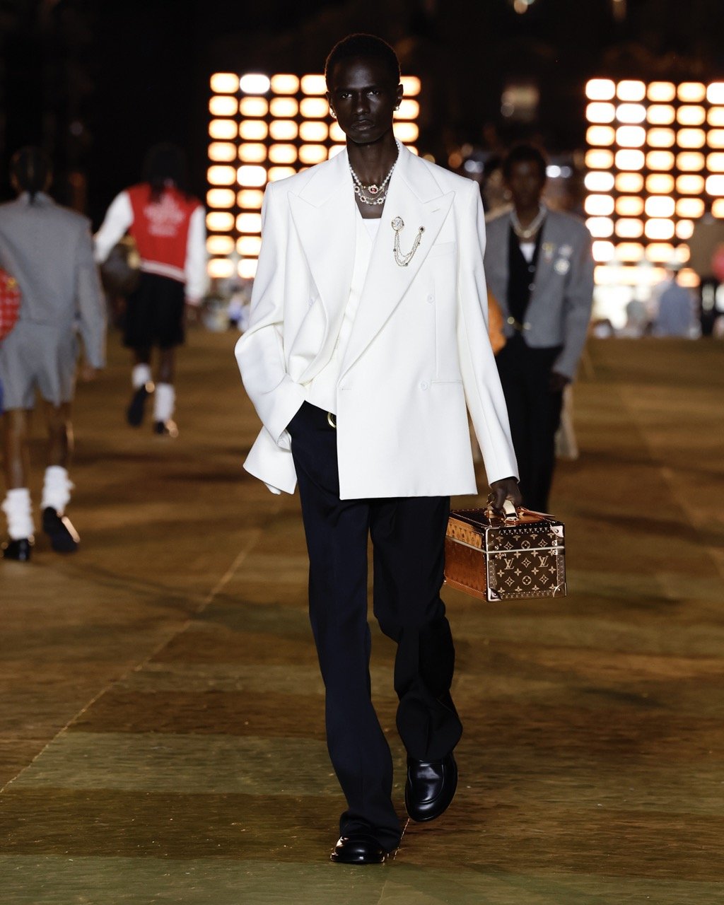 Marc Jacobs Ditches Louis Vuitton
