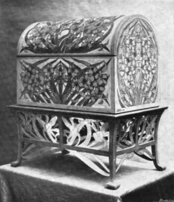 Claire Y Du Locle, Casket with interlace pattern in tooled leather (image from L’art decoratif: revue mensuelle d’art contemporain , issues 28-36, July 1901, p. 164)