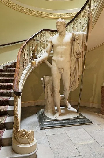 Fig. 1. Antonio Canova, Napoleon as Mars the Peacemaker, 1803-1806, Apsley House, London
