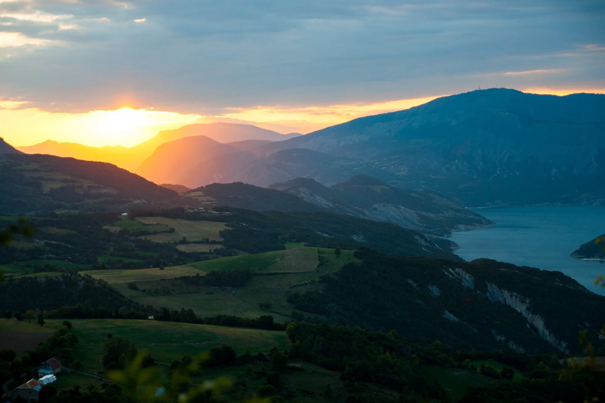 France_Serre-Poncon.jpg