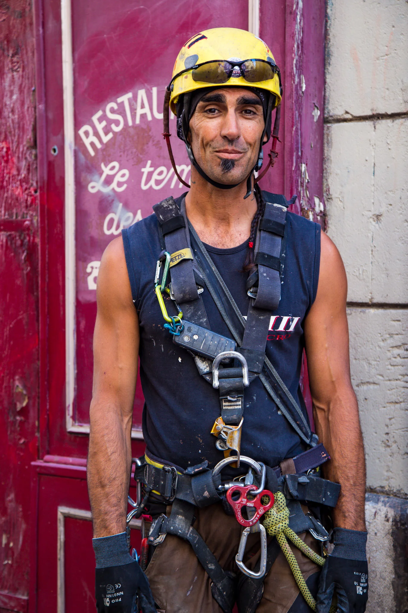 Marseille_worker.jpg