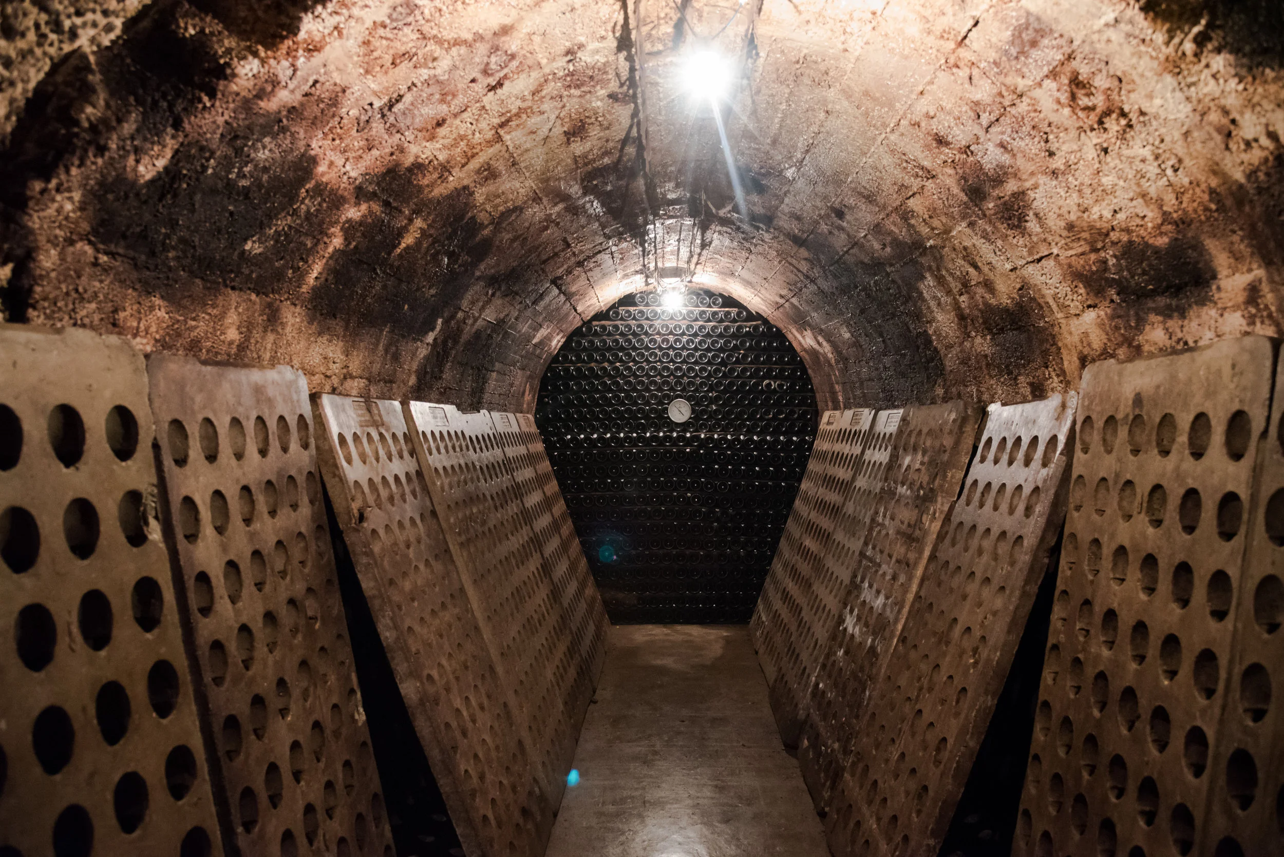 MeetJune Winery + Shopping tour with Marta ( AI Barcelona )