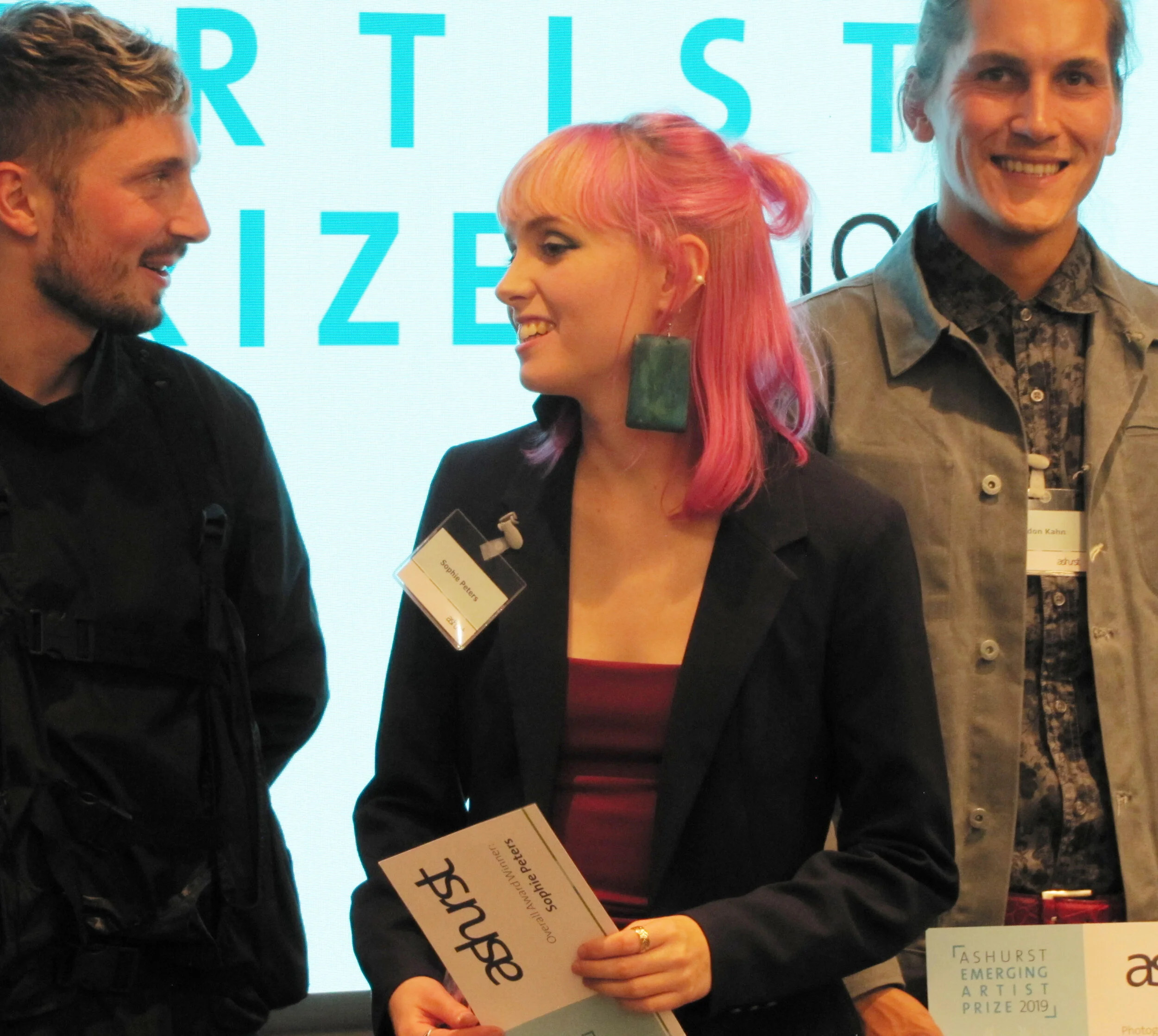 Peters accepting her Ashurst Emerging Artist Prize.