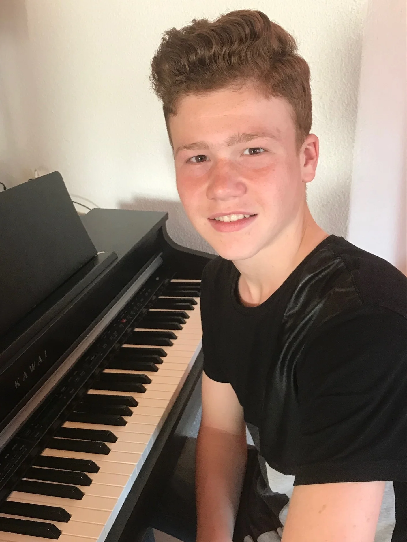 leandro_piano.jpg