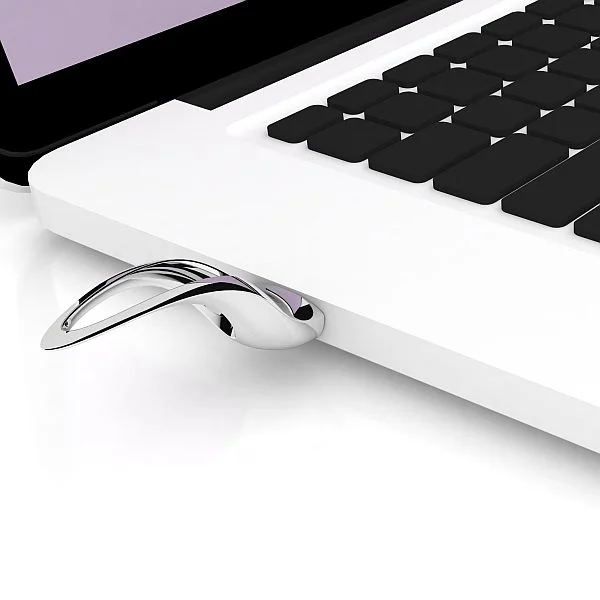 Nedda-memory stick 3.jpg