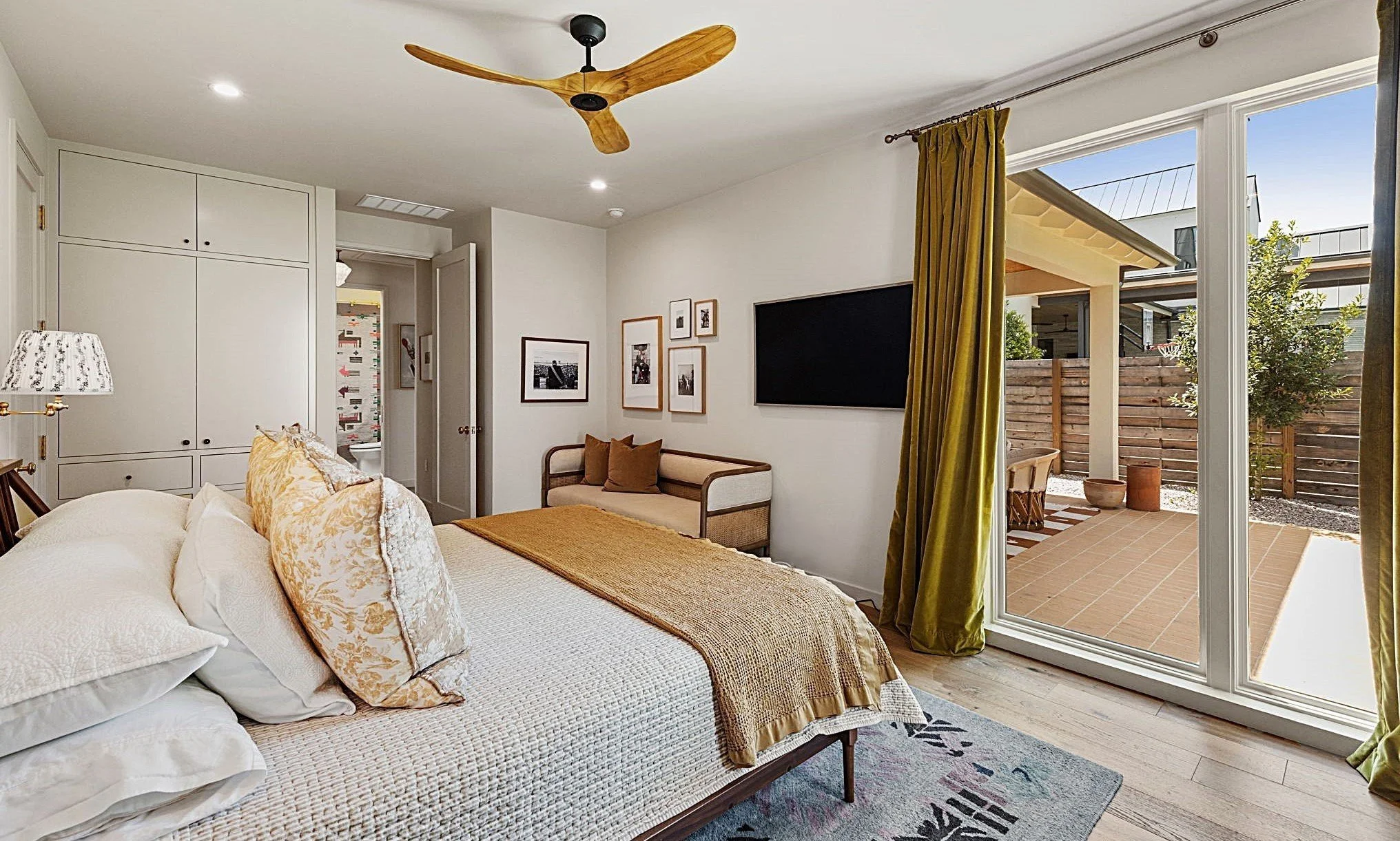 Pemberton Master Bed Builder.jpg