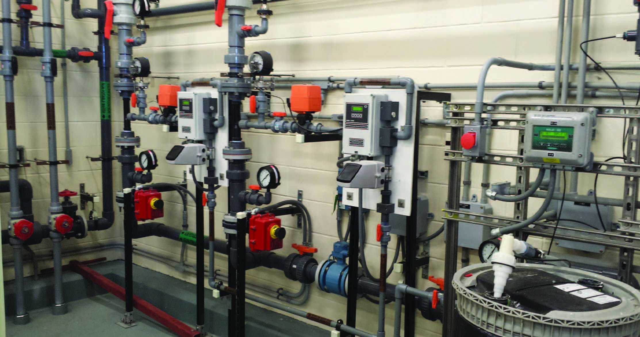 Patented vacuum chemical feeder system delivers sodium hypochlorite (NaOCl) for dechlorination, providing for disinfection of untreated discharges of combined sewer overflows (CSOs).